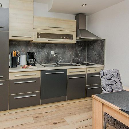 Apartmani Sanja วีร์ ภายนอก รูปภาพ