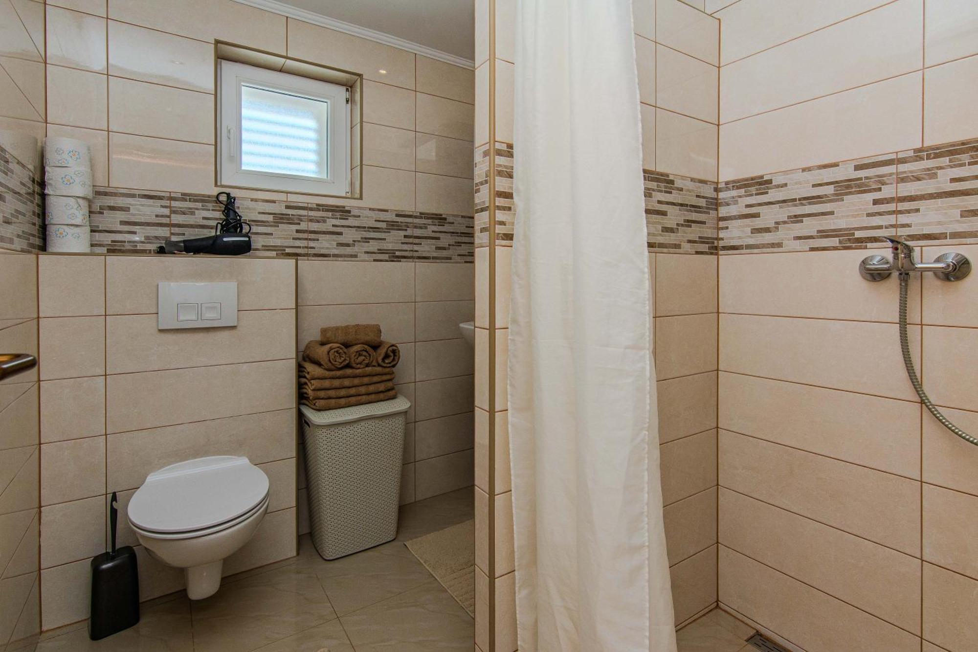 Apartmani Sanja วีร์ ภายนอก รูปภาพ